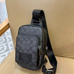 COACH Men's Leather Crossbody/Chest Bag, Size 13 x 20 x 5cm